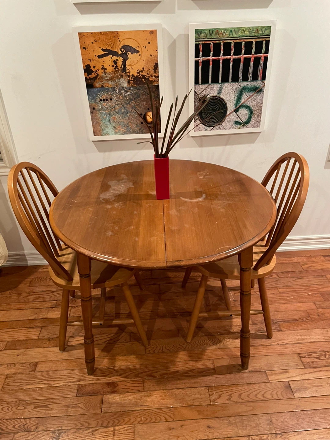Round Wooden Dining Table with 2 Chairs