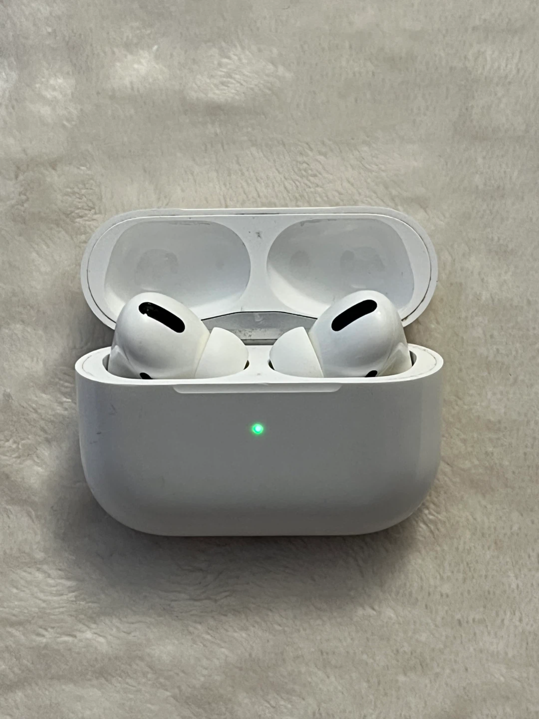 Apple AirPods Pro 1st Generation
