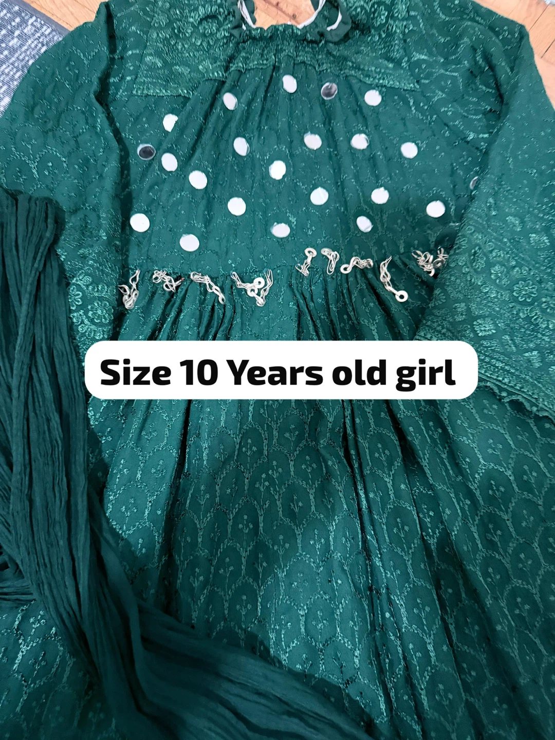 Free Clothes for Anyone in Need - photo 3