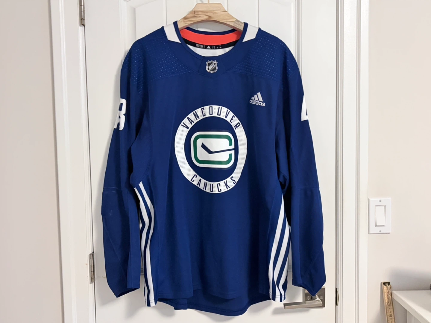 Official Adidas Canucks Quinn Hughes Practice Jersey 58 - photo 4