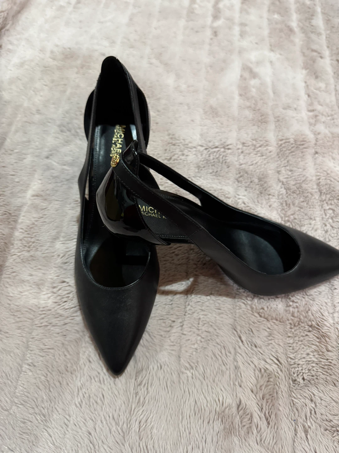 Michael Kors Black Leather Heels - Size 8.5 - photo 3