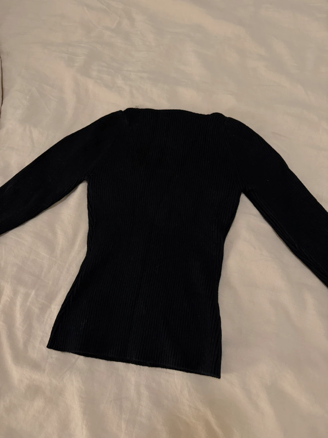 Black long-sleeve ribbed top sweater with rhinestone straps - photo 3