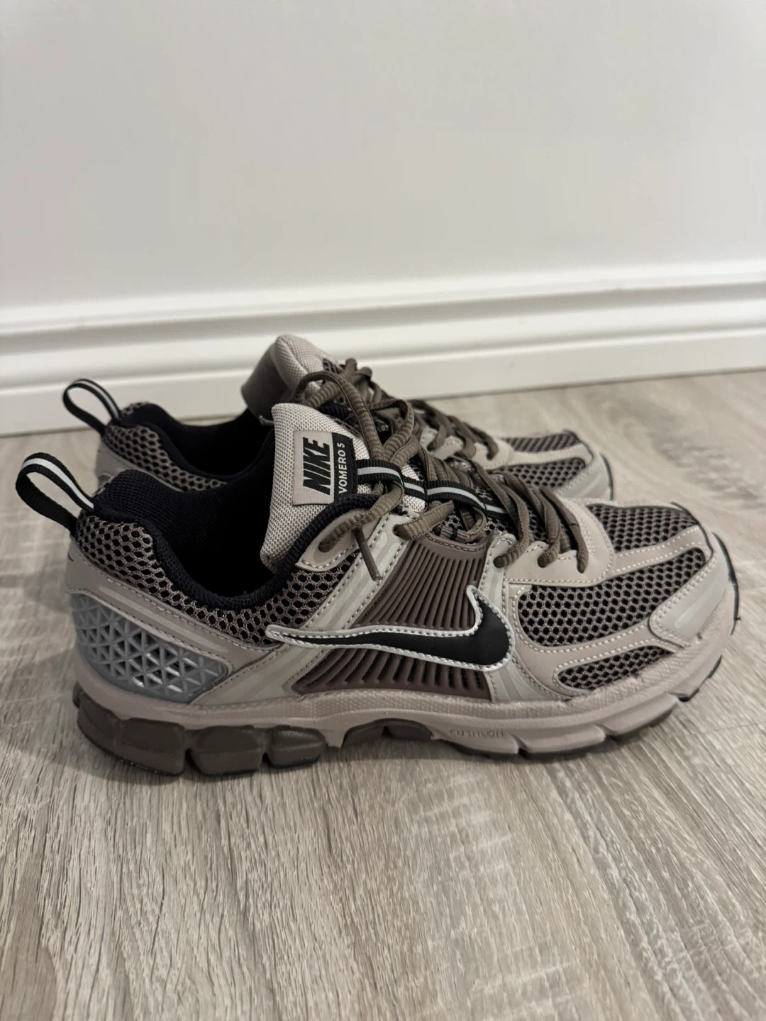 Nike Vomero 5