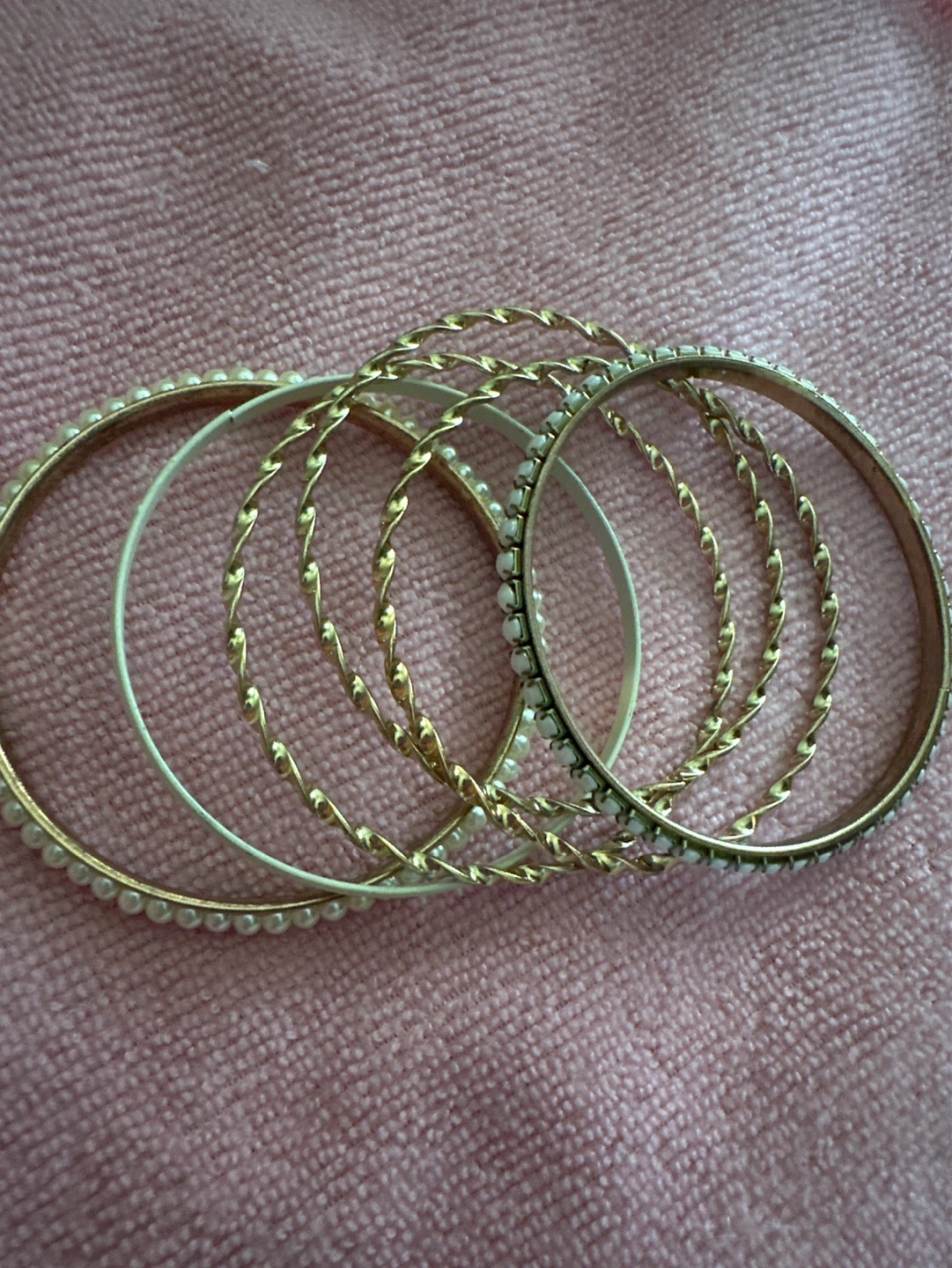 6 gold tone bangles with pearls and white accents - photo 2