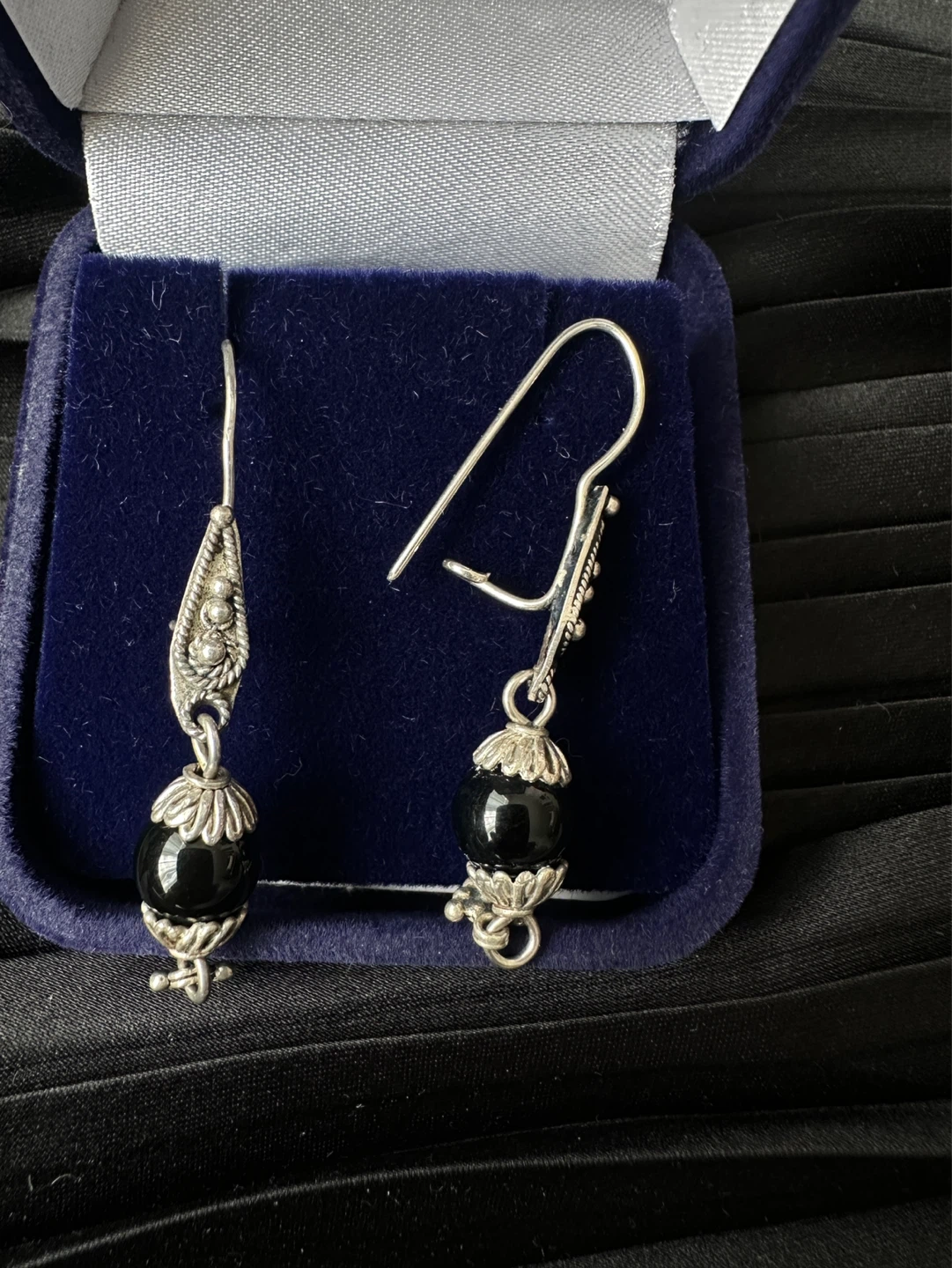 Mete 925 vintage Silver Black Bead Dangle Earrings - photo 2