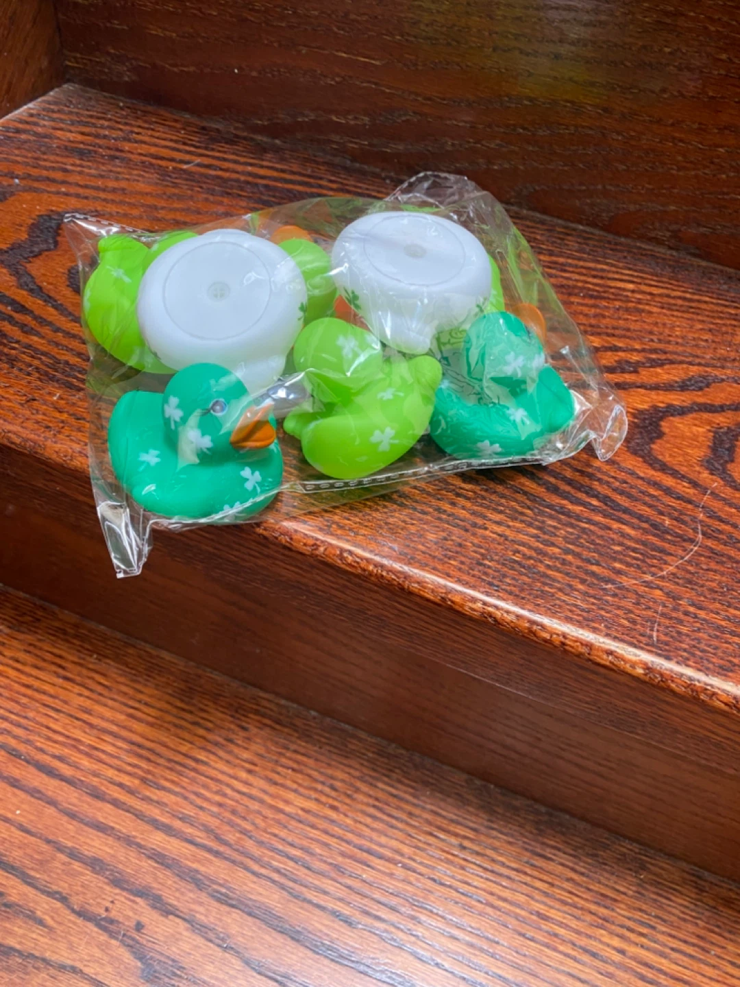 Set of 6 Green Rubber Ducks - photo 2