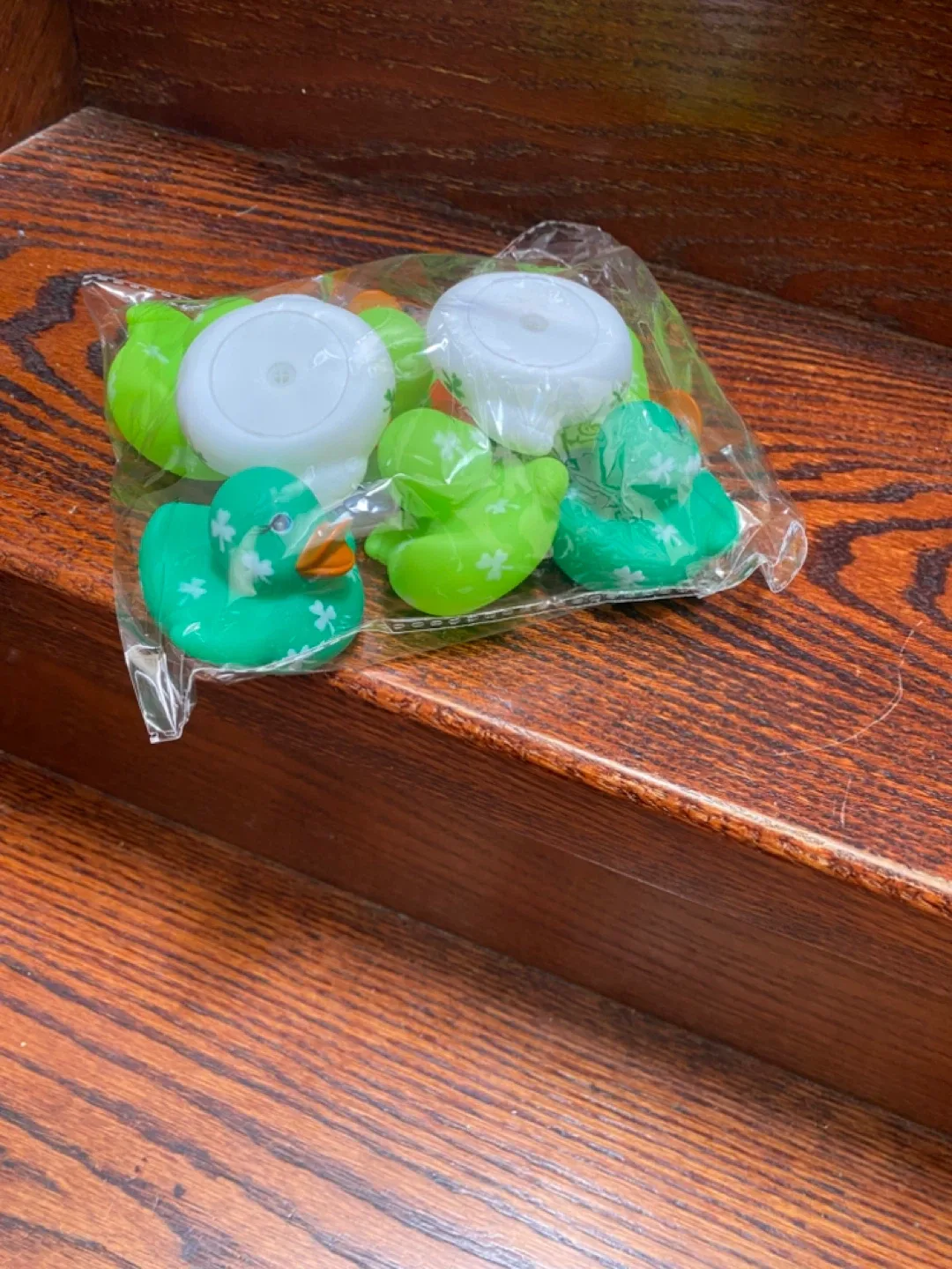 Set of 6 Green Rubber Ducks - photo 2