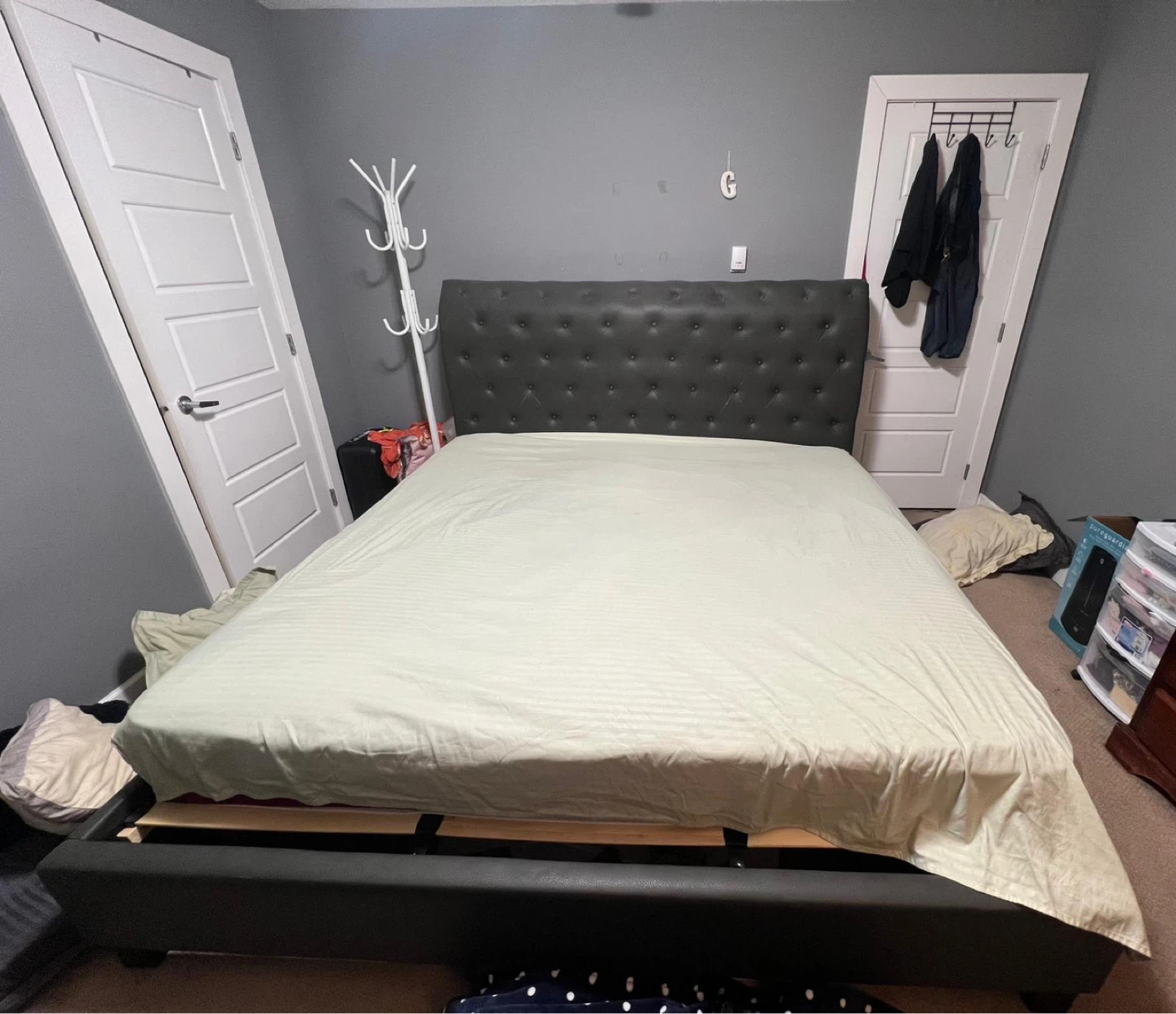 KING SIZE BED + MATTRESS FOR SALE 🔥