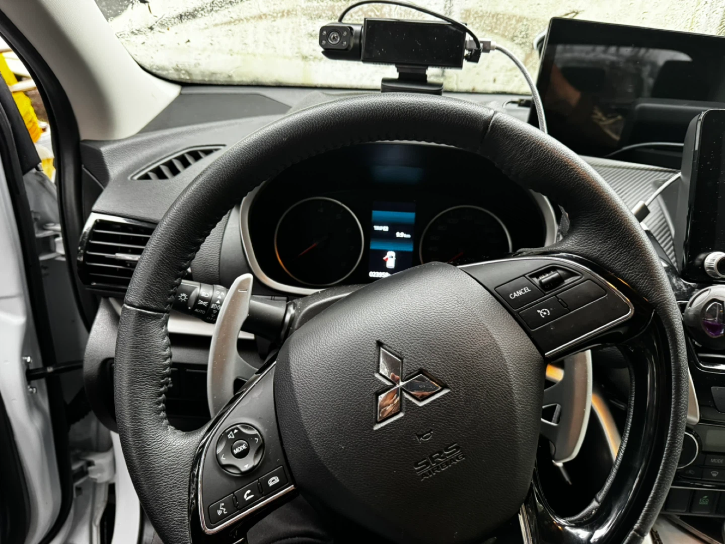 Eclipse cross - photo 2