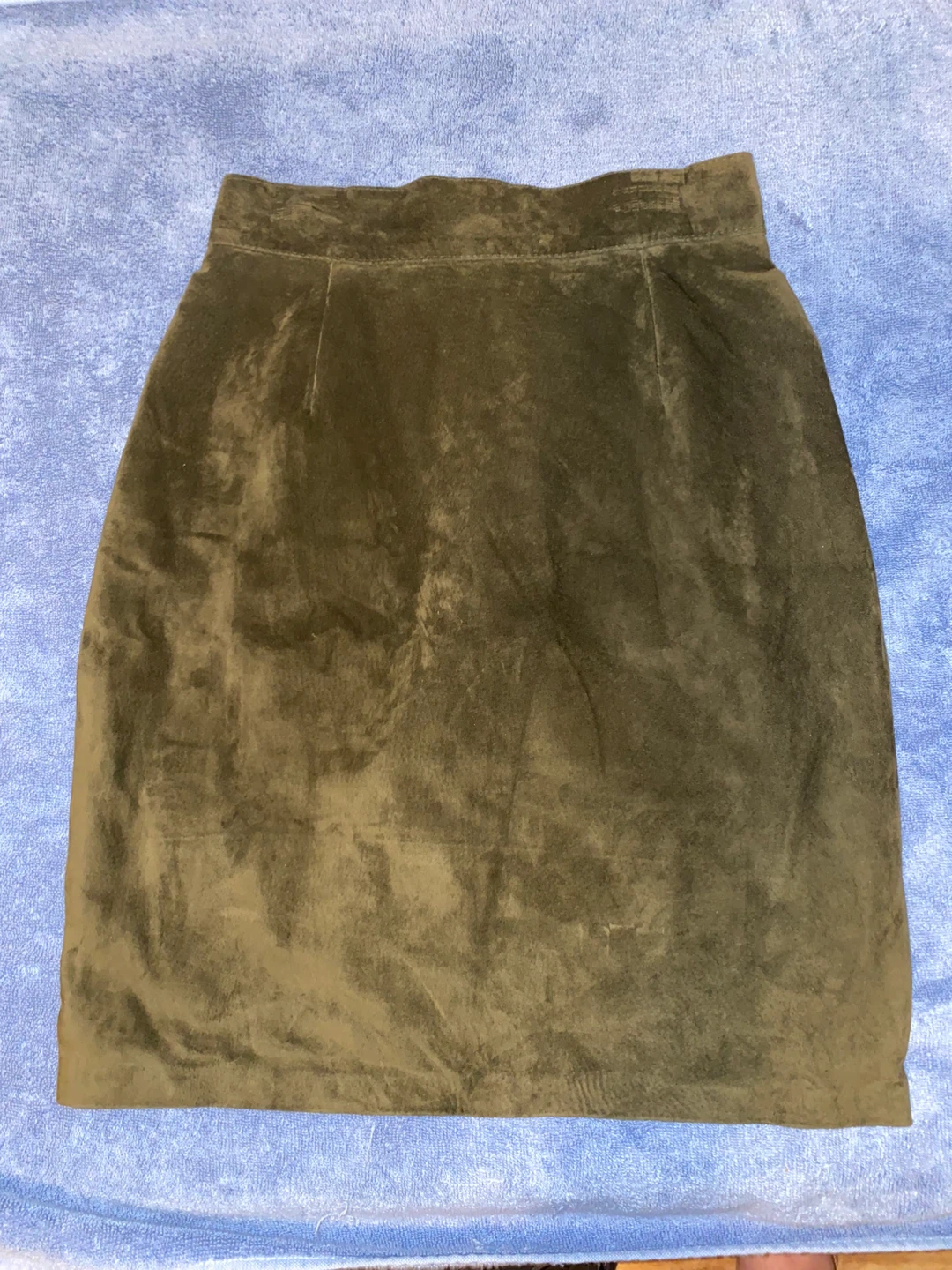 Danier Suede Skirt - Olive Green