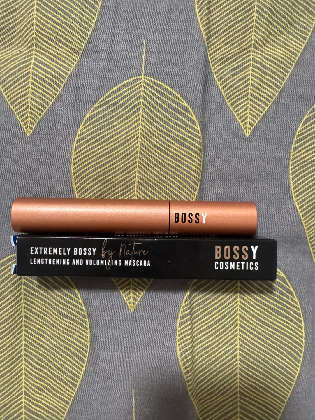 Bossy Cosmetics Nature Lengthening and Volumizing Blue Mascara