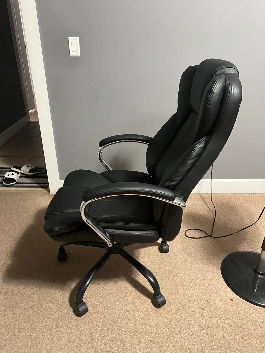Black Executive Office Chair - photo 2