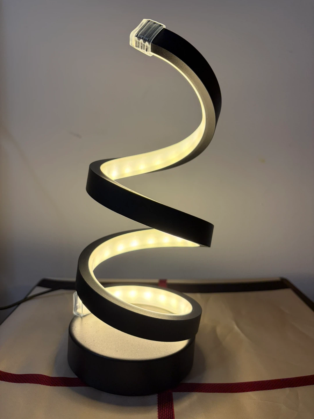 Modern Spiral LED Table Lamp - Black - photo 4