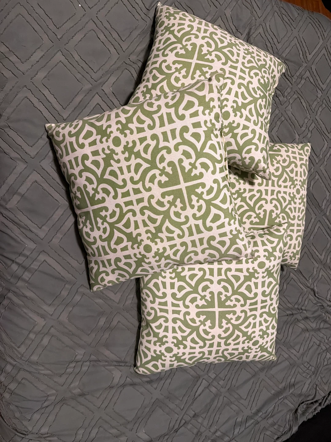 Set of 4 Outdoor Decorative Throw Pillows - Green/White Pattern