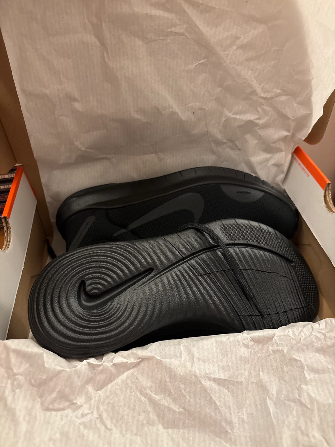 Nike Running Shoes - Black - Size 9 - photo 2