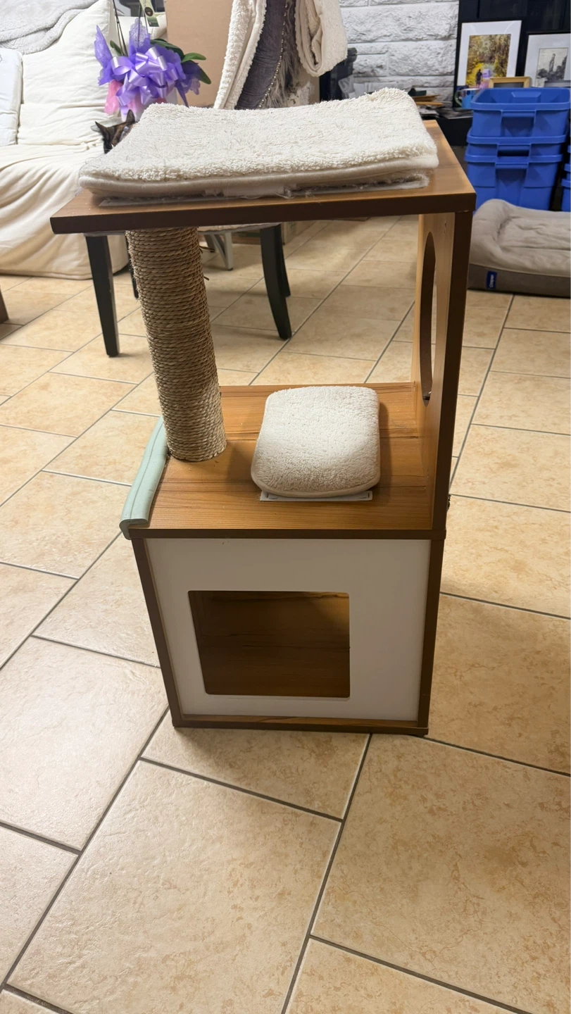Wooden Cat Tree with Scratching Post - photo 3