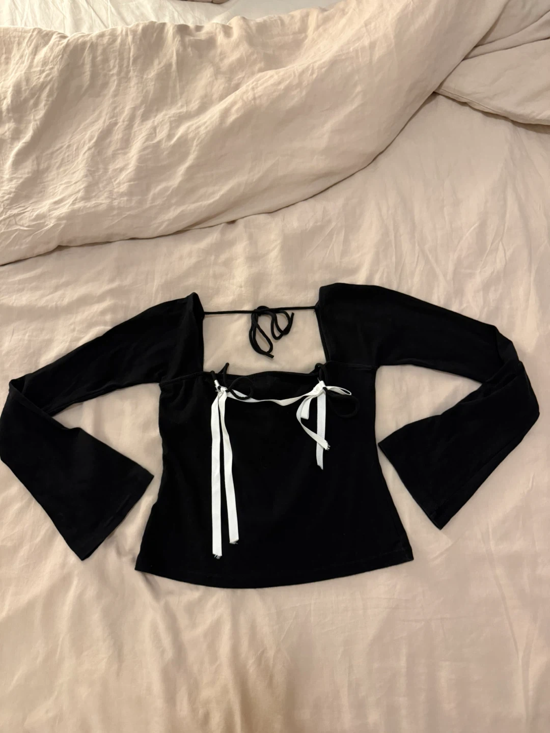 Black long sleeve square neck tie top