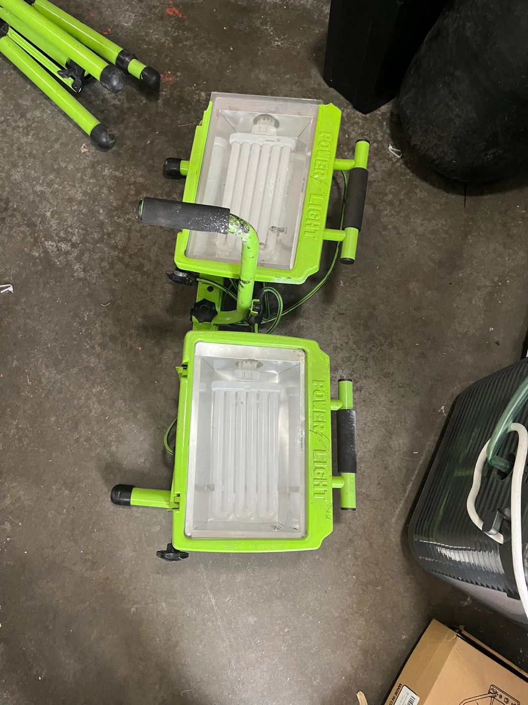 Portable Twin Flood Light Tripod - photo 3
