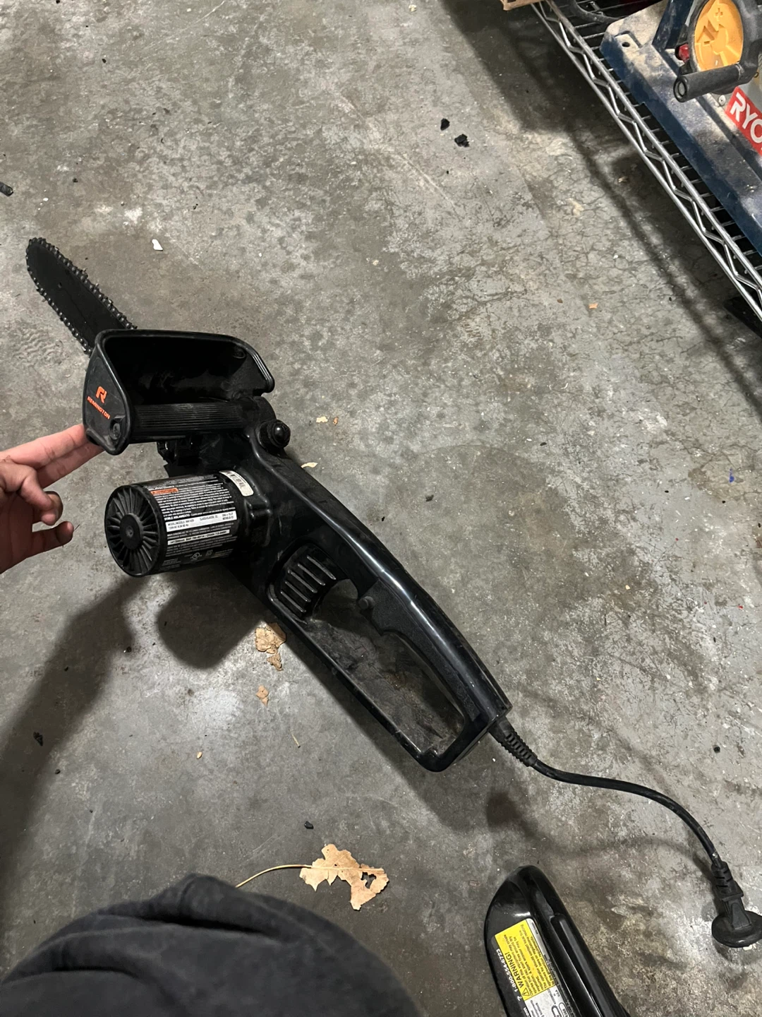 Remington Electric Chainsaw - photo 2