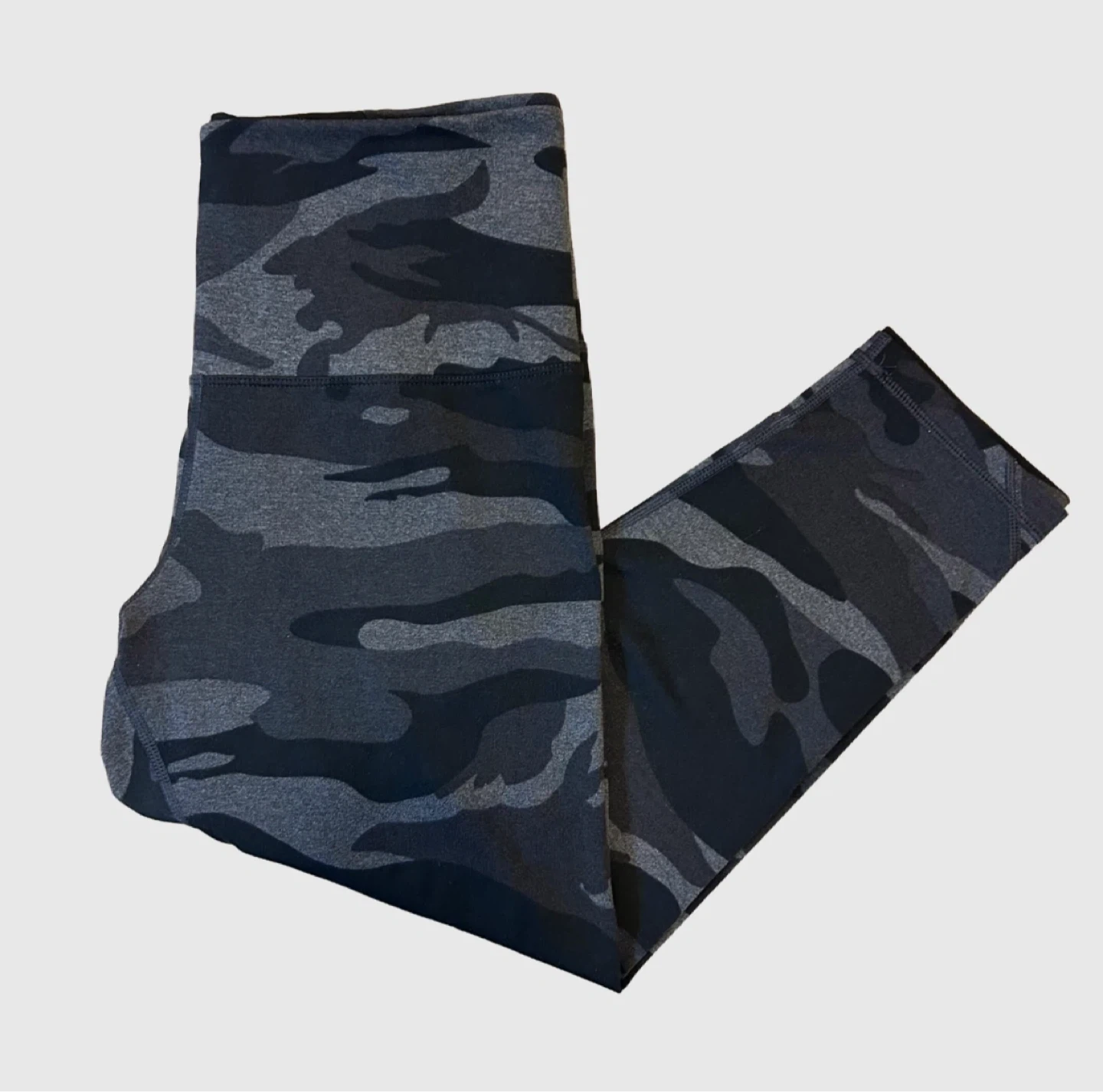 Tuff Athletics Como Cropped Leggings - Size Small