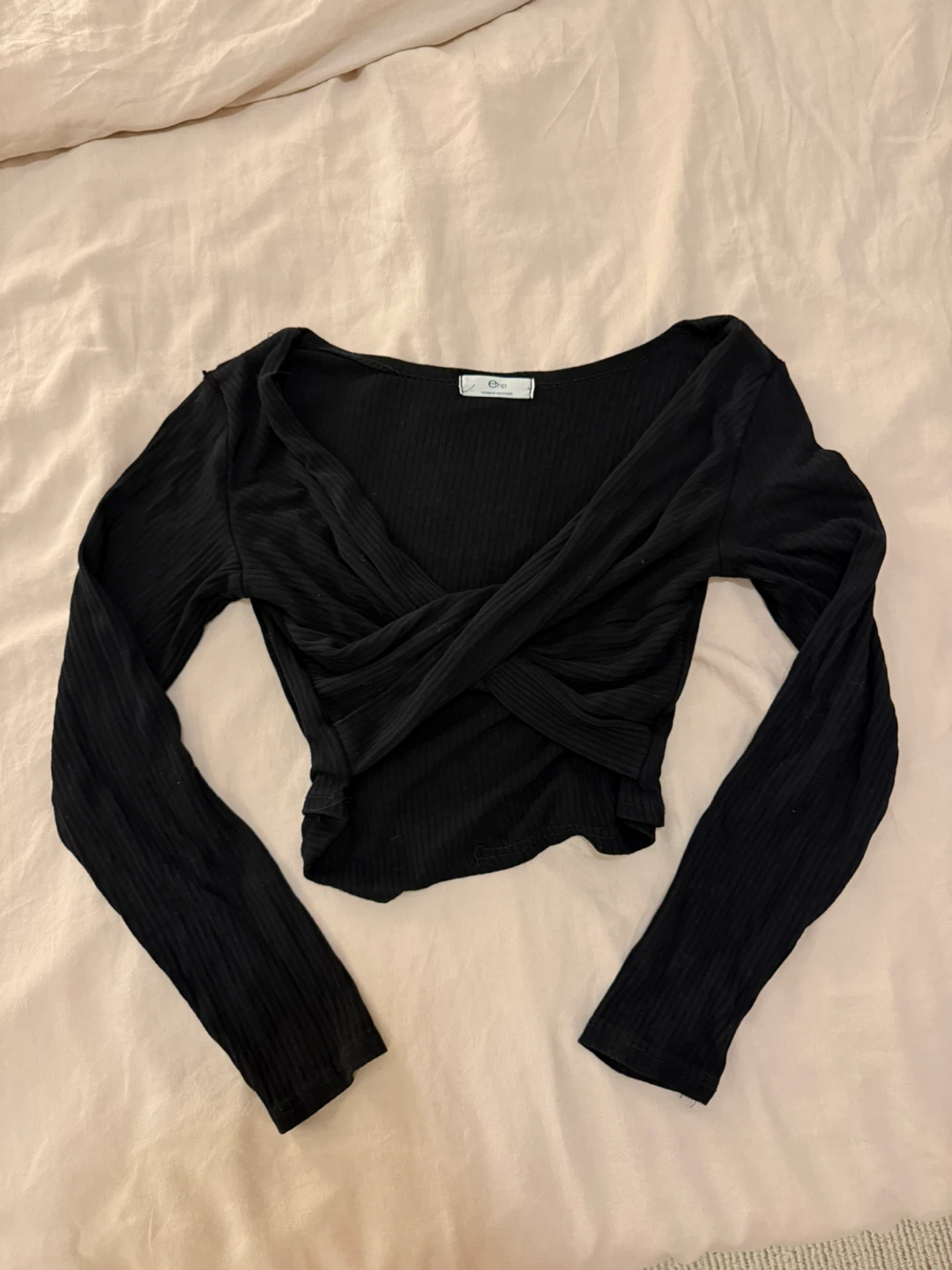 Black Ribbed Long Sleeve Crop Top
