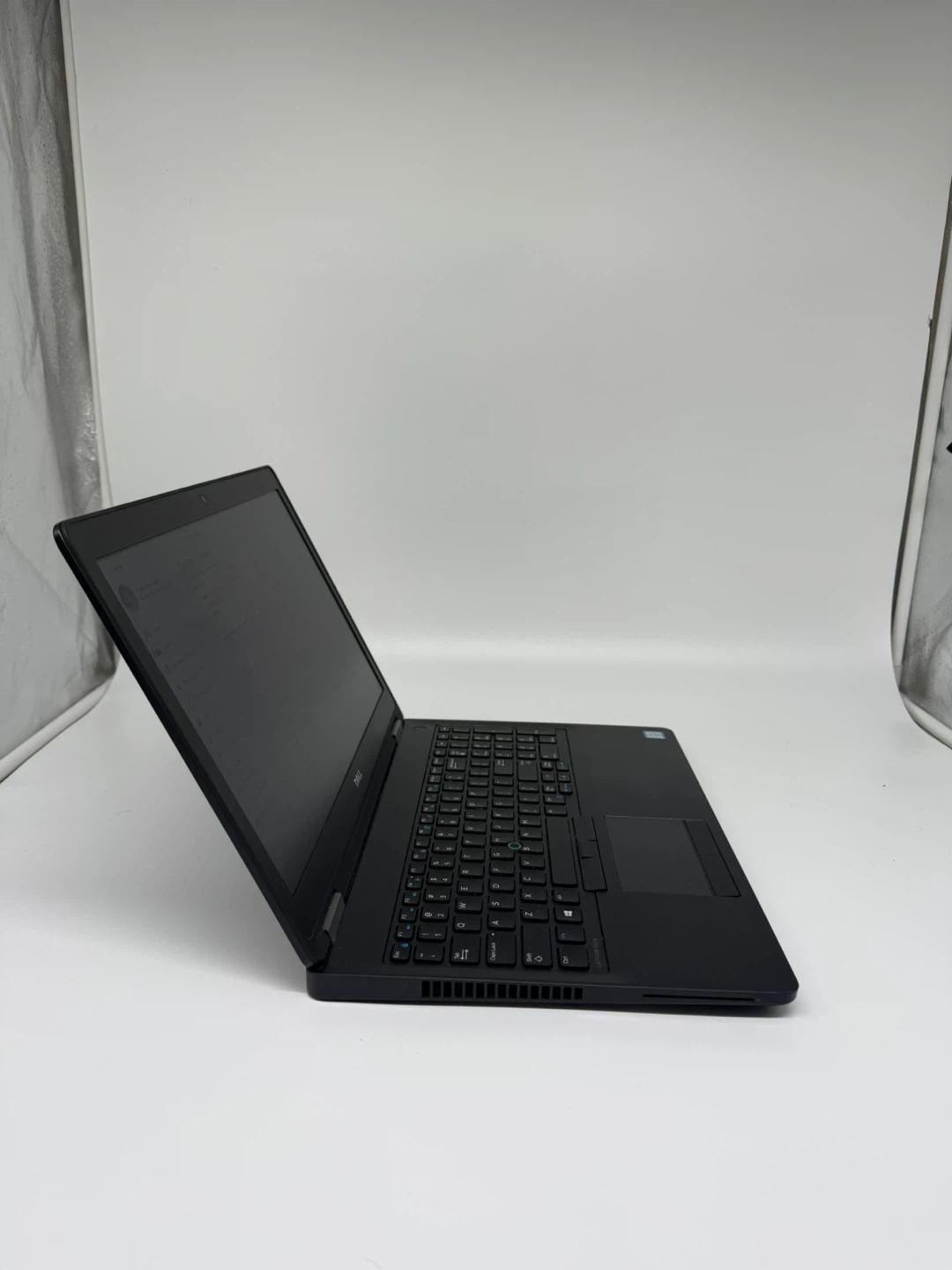Dell Latitude E5570 i5 6th Gen 8 GB 500 HDD - photo 2
