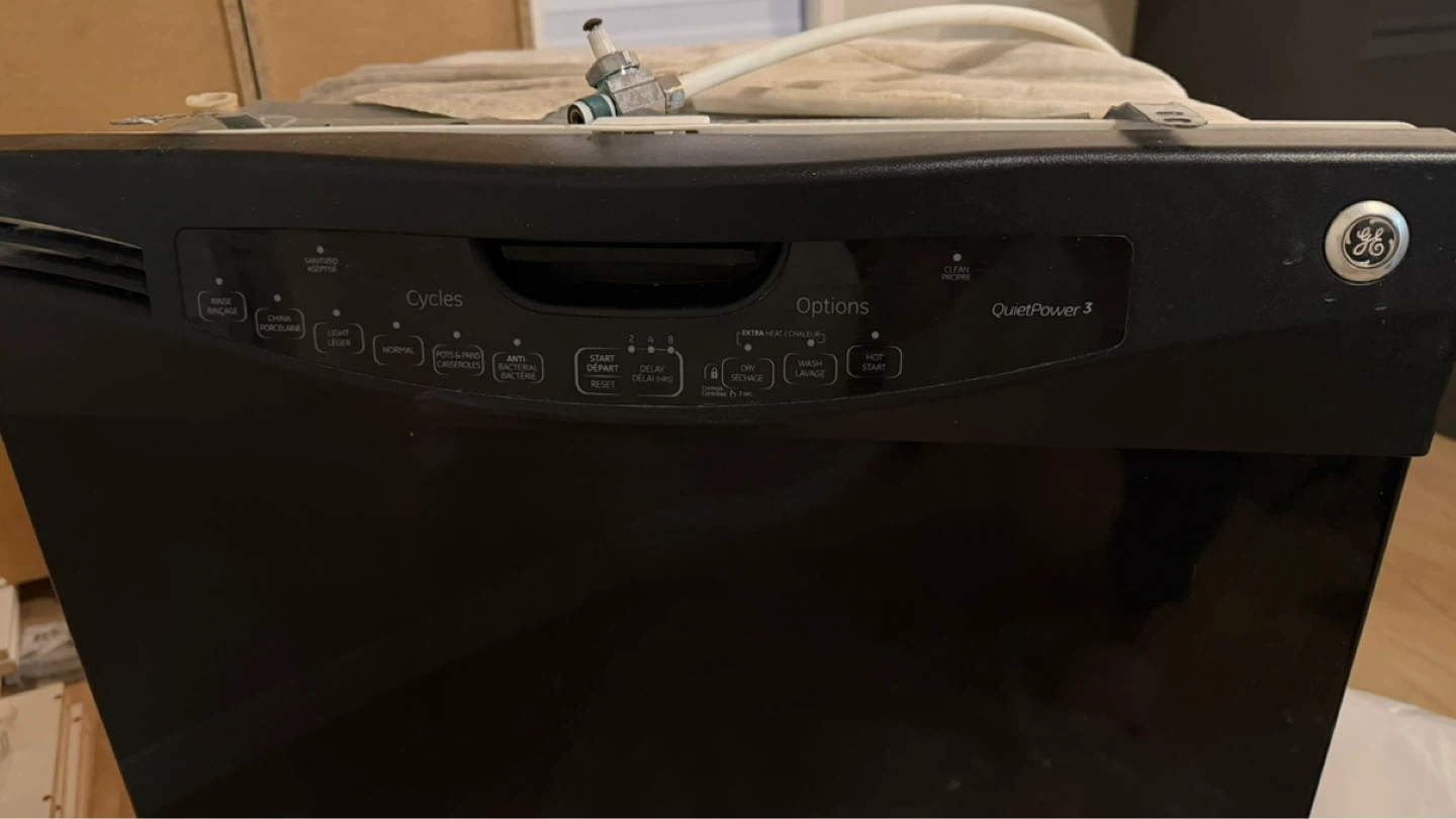 GE QuietPower 3 Dishwasher