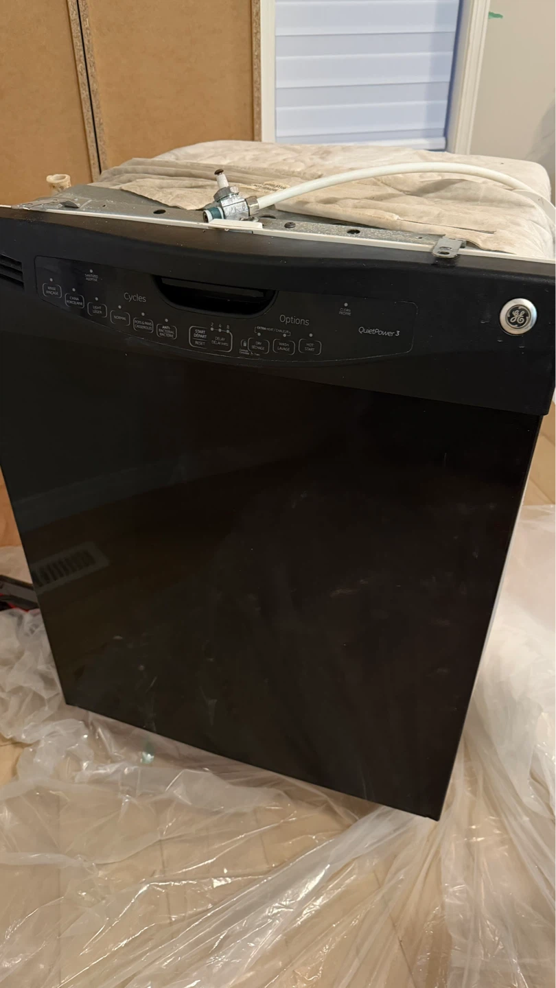 GE QuietPower 3 Dishwasher - photo 2