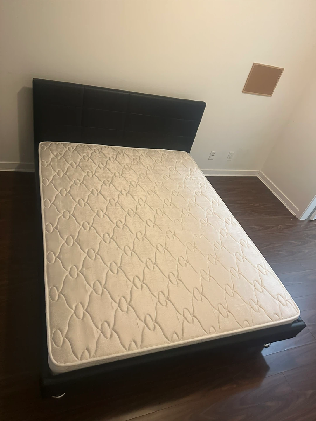 Like new Queen bed frame +Free delivery