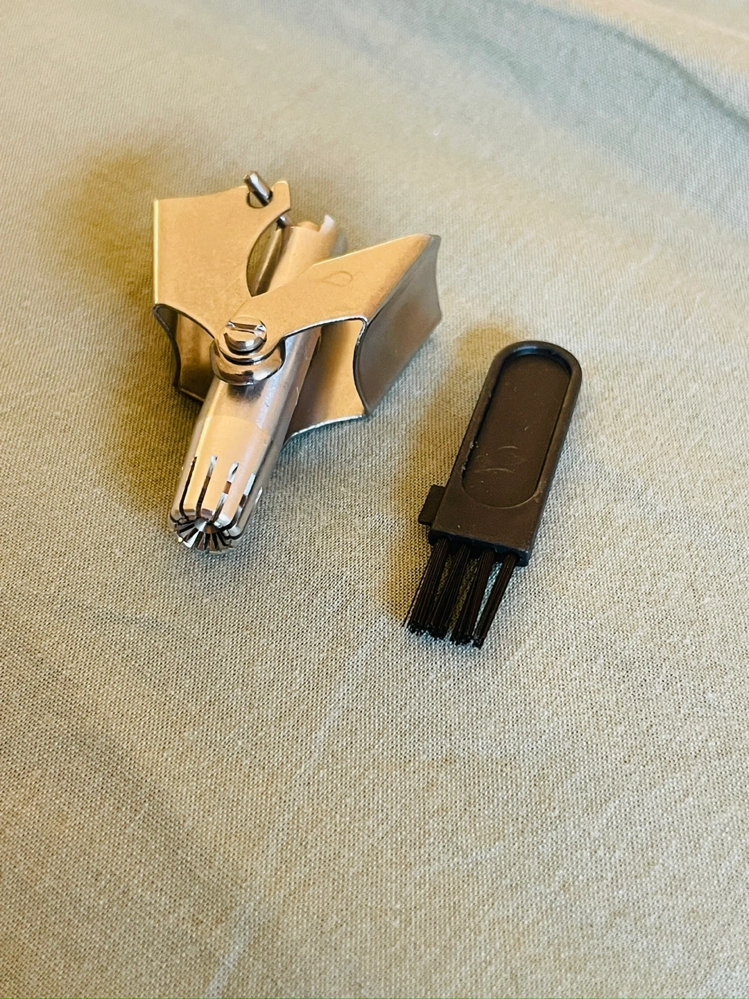 Nose Hair Trimmer with Cleaning Brush - photo 2
