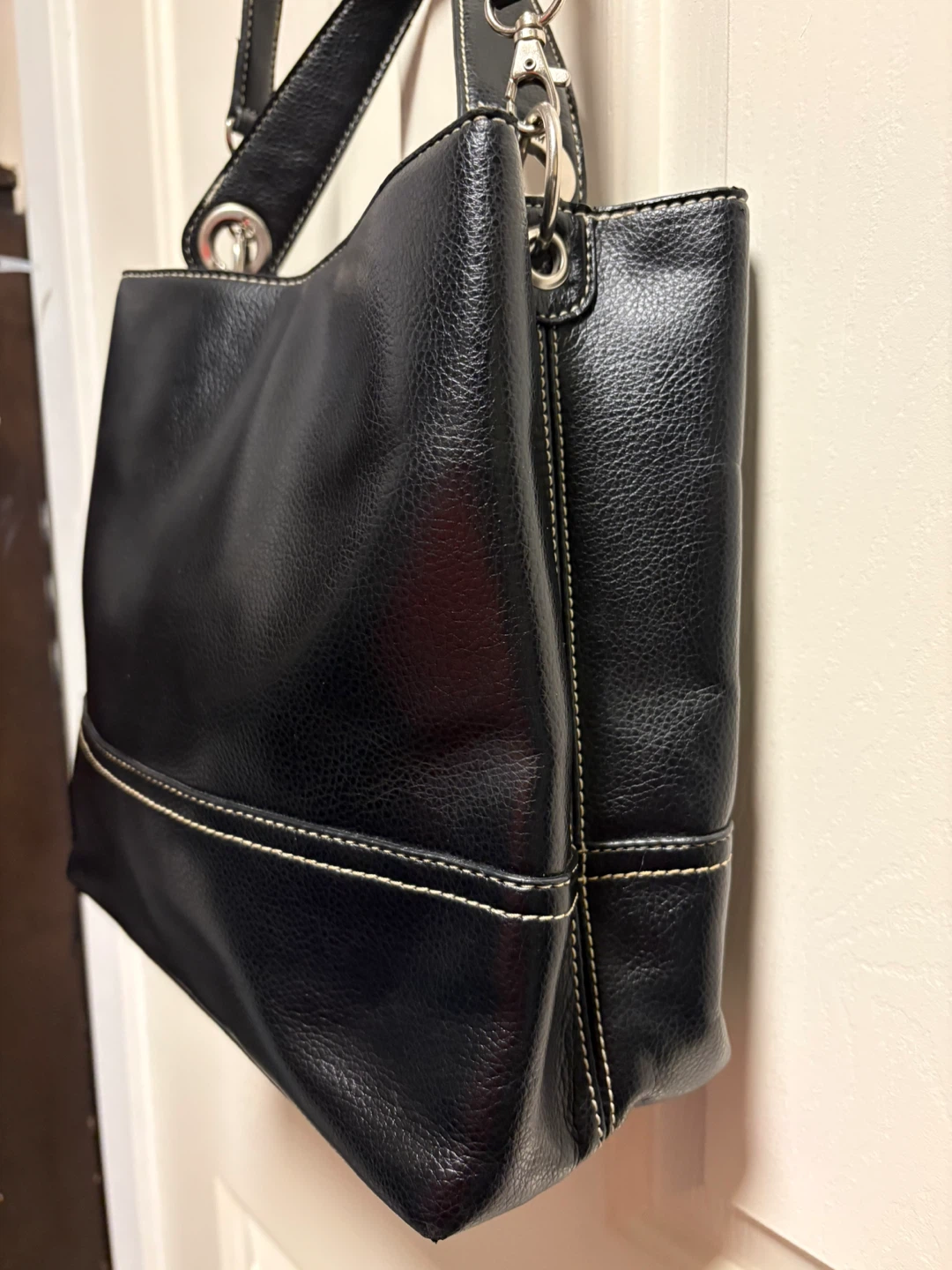 Tommy Hilfiger Black Vegan Leather Shoulder Bag - photo 5