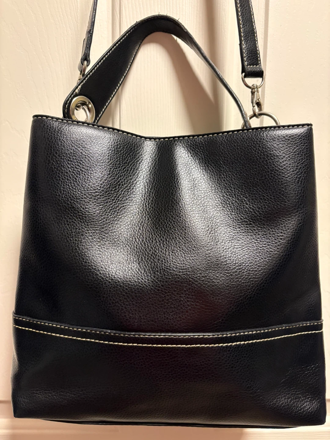 Tommy Hilfiger Black Vegan Leather Shoulder Bag - photo 2