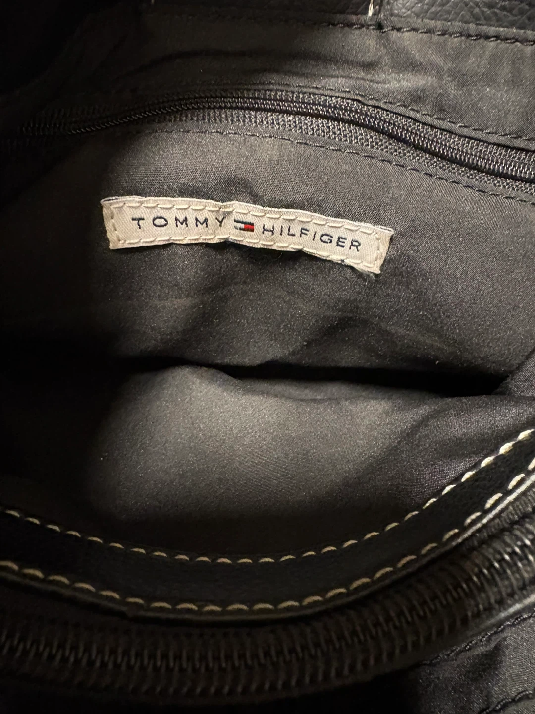 Tommy Hilfiger Black Vegan Leather Shoulder Bag - photo 4