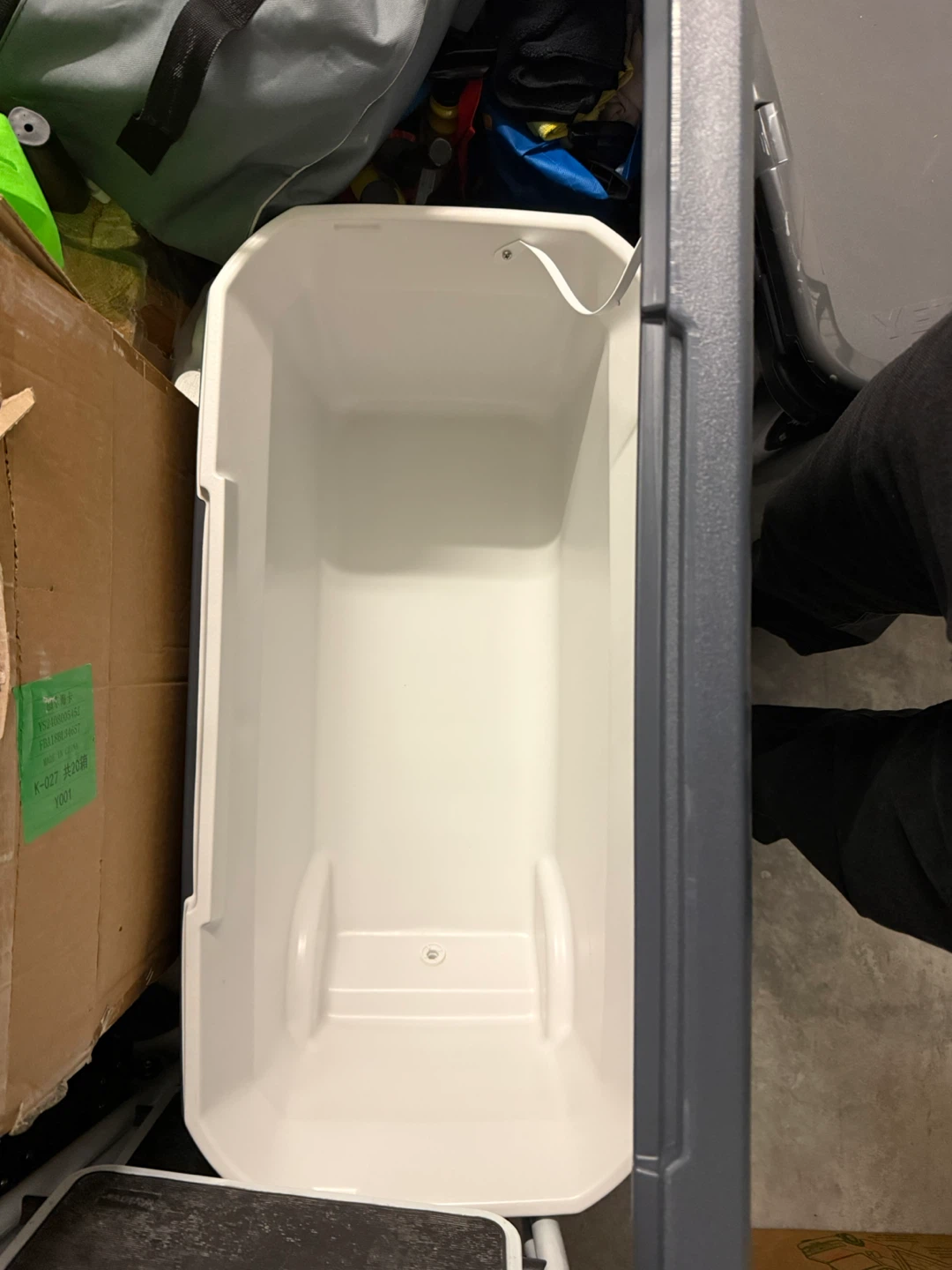 Coleman Cooler with Wheels - photo 3