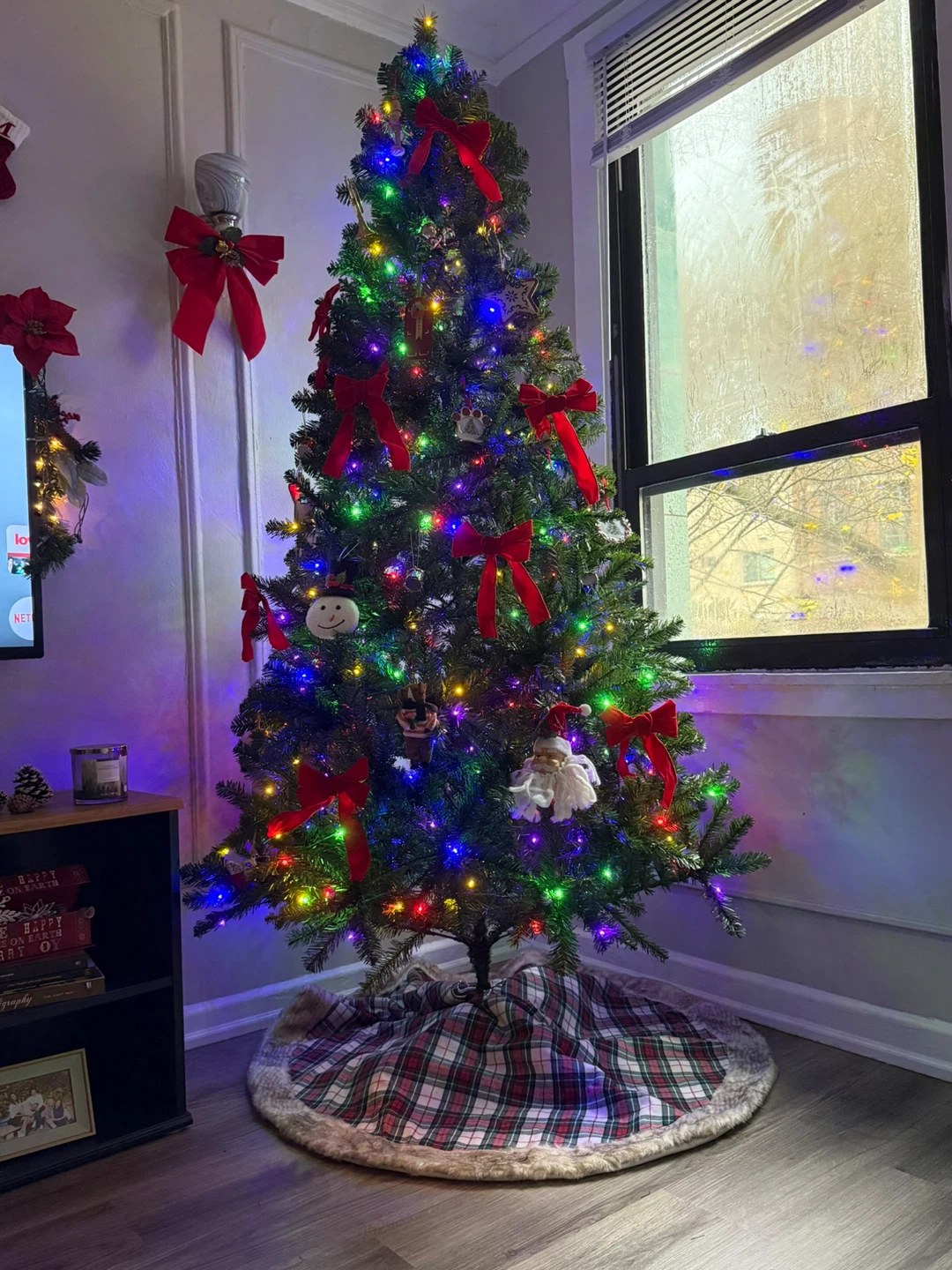 Pre-lit Artificial Christmas Tree with Ornaments and Skirt - photo 2