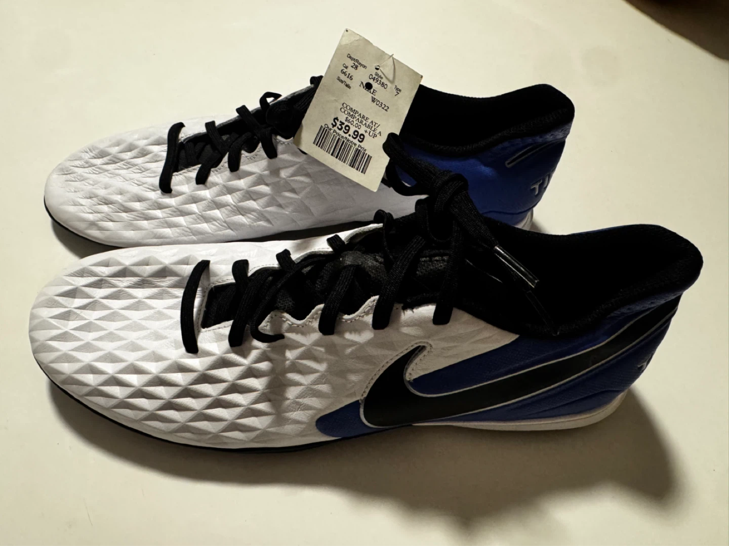 Nike Tiempo Legend 8 Indoor Soccer Shoes - photo 4
