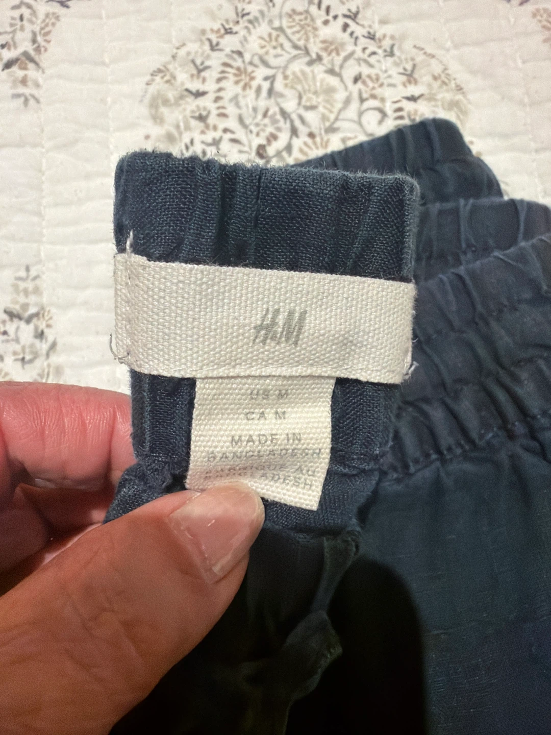 H&M Elastic Waist Pants - Medium - photo 4