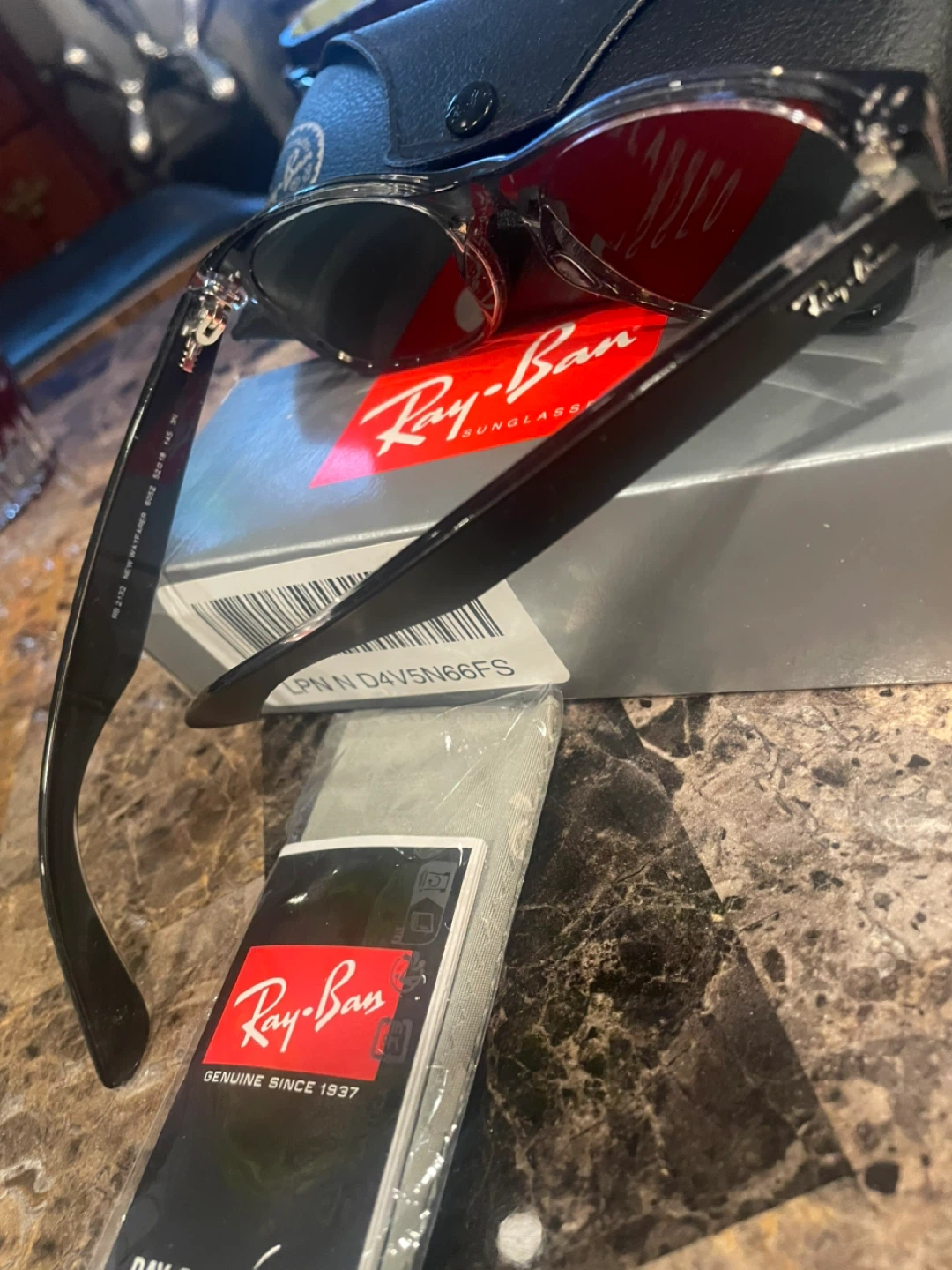 Ray-Ban Wayfarer Sunglasses - photo 5