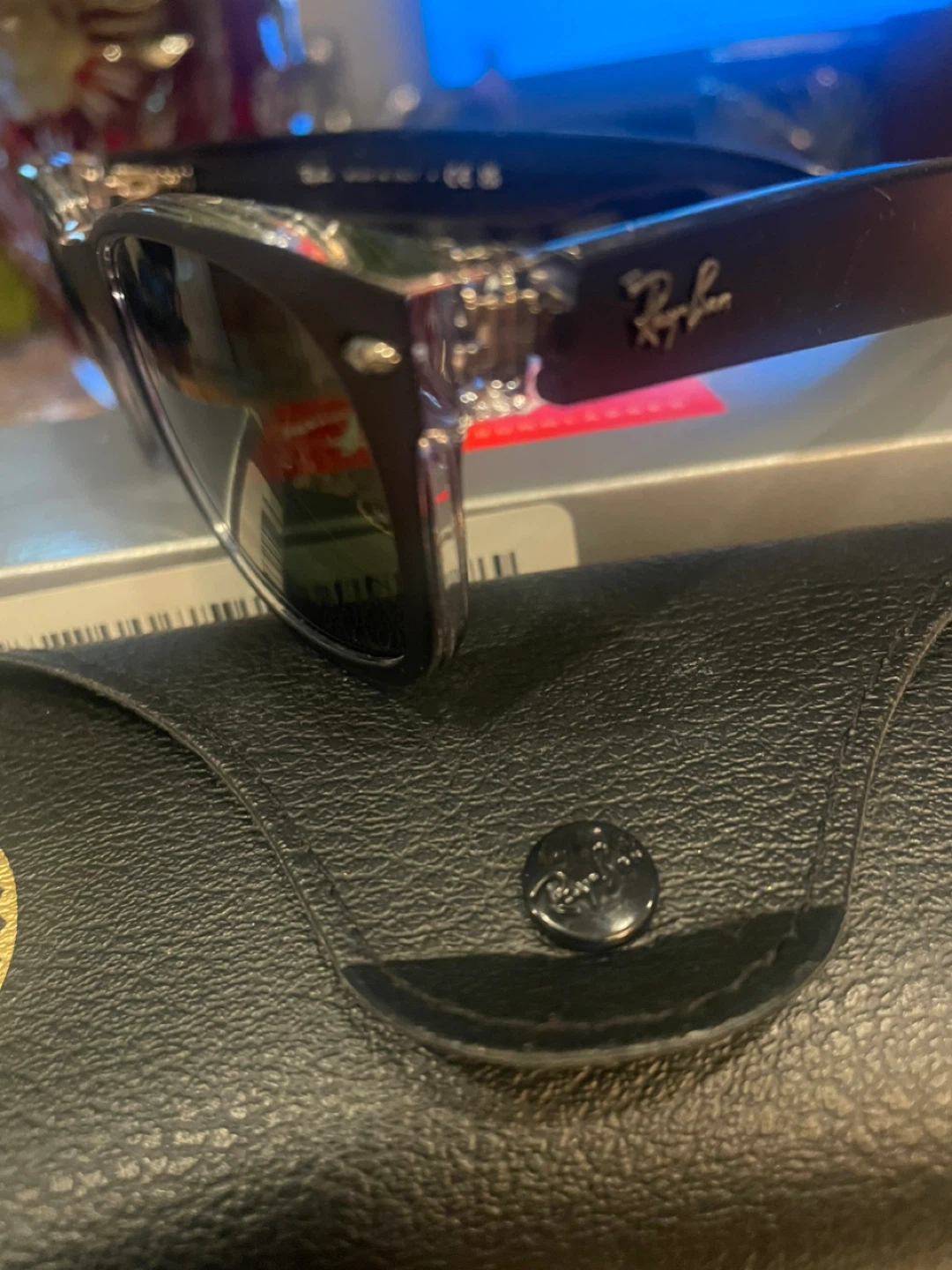 Ray-Ban Wayfarer Sunglasses - photo 4