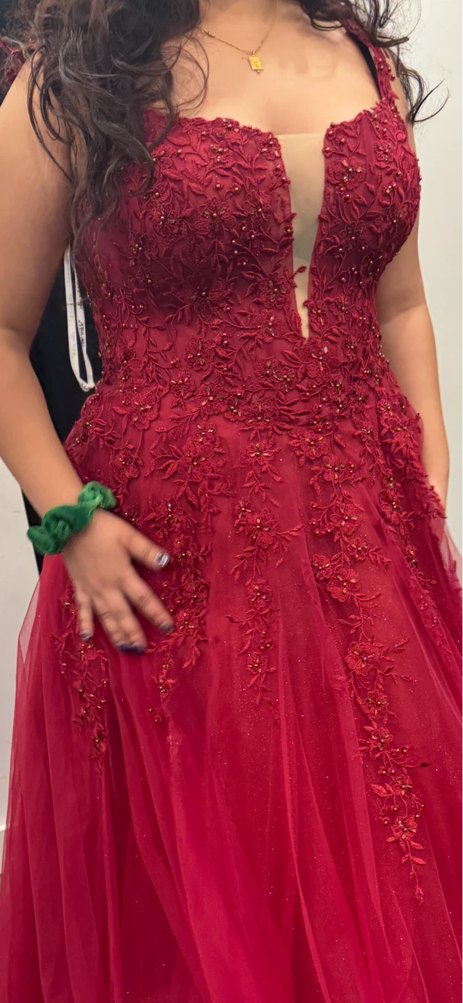 Red Gown. Dress for formal event - photo 3