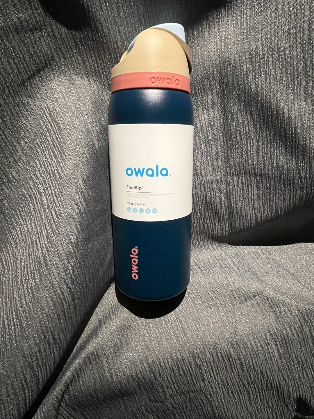 Owala FreeSip Insulated Water Bottle - 32 oz