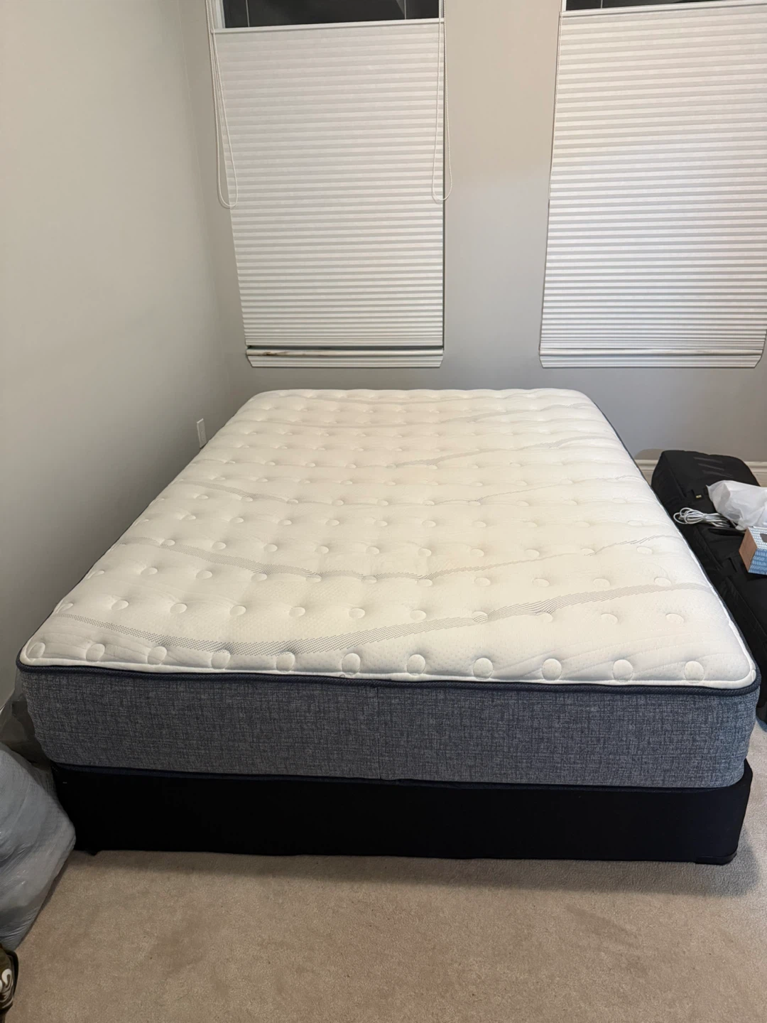 Serta Chadderton II Queen Mattress&Mattress Foundation/Base