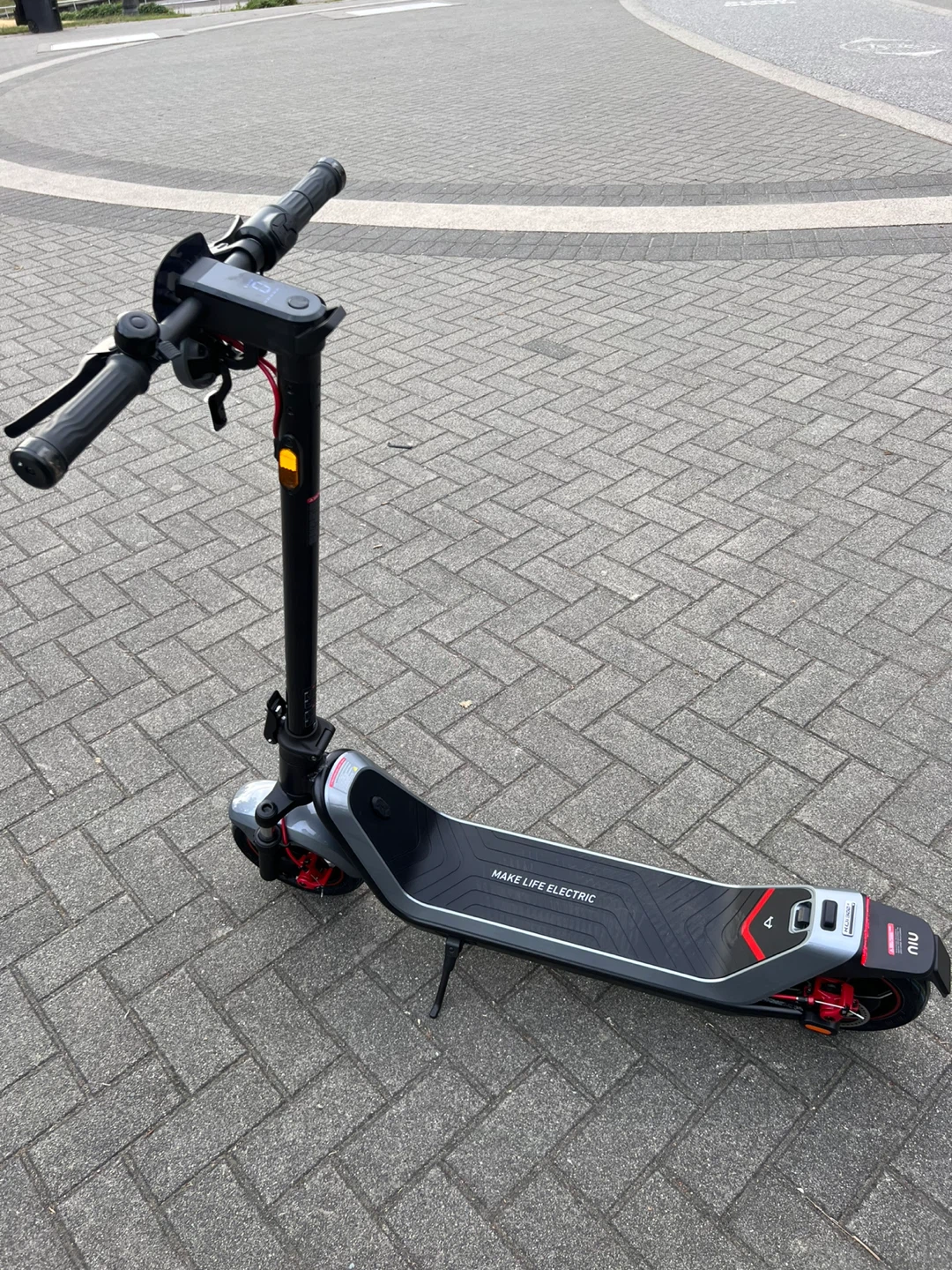 NIU KQi300X  Electric Scooter - photo 3