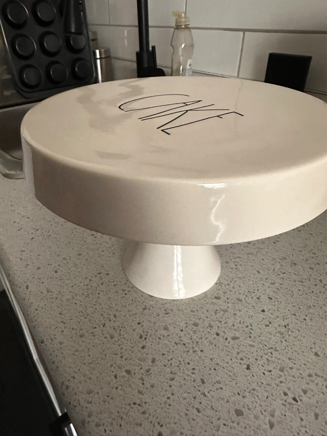 Rae Dunn Artisan Collection Cake Stand - photo 3