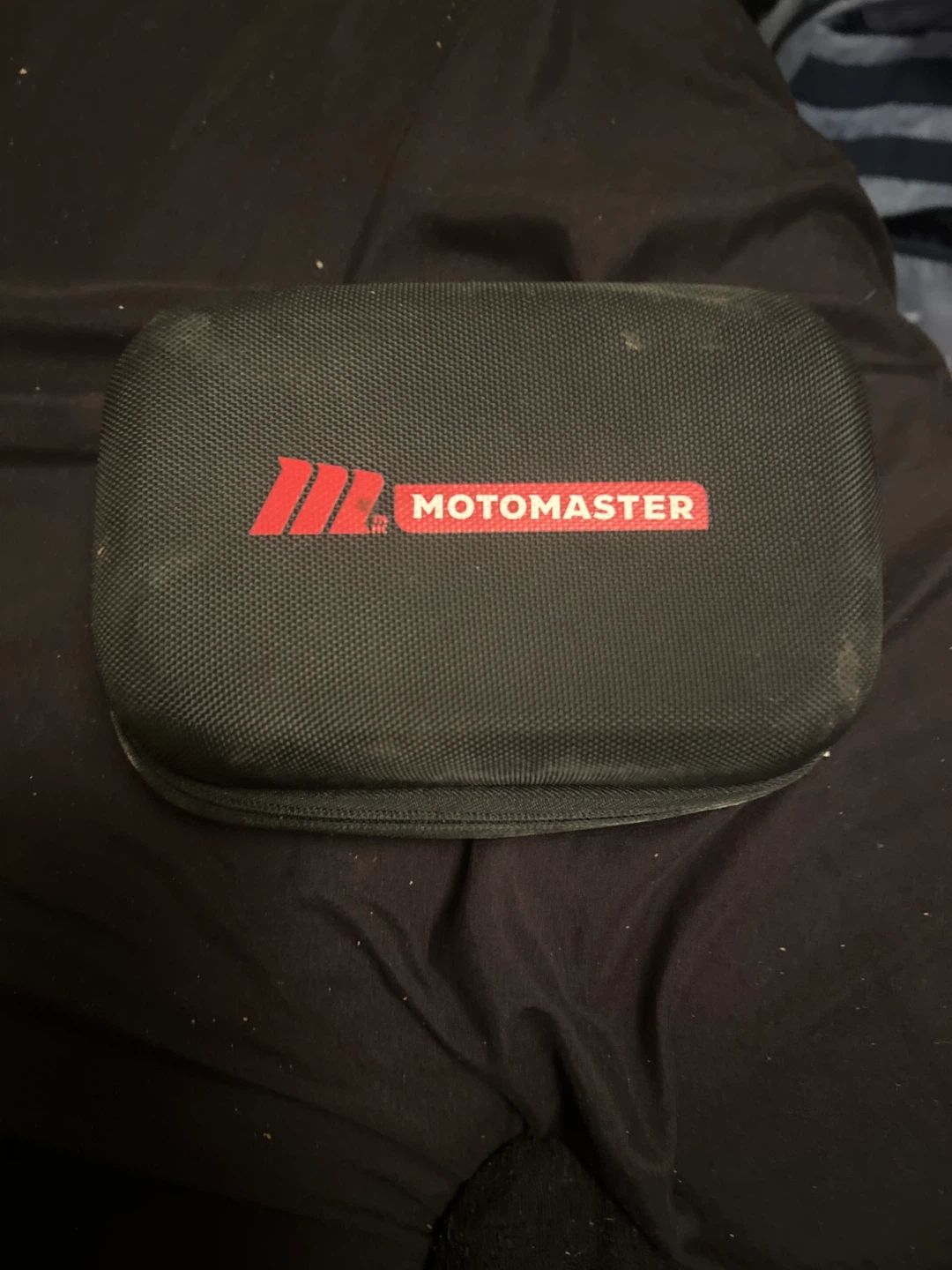 Motomaster 600A Jump Starter and Power Bank