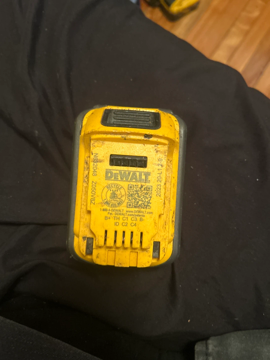 DeWalt FLEXVOLT 6.0 Ah Lithium Ion Battery - photo 2