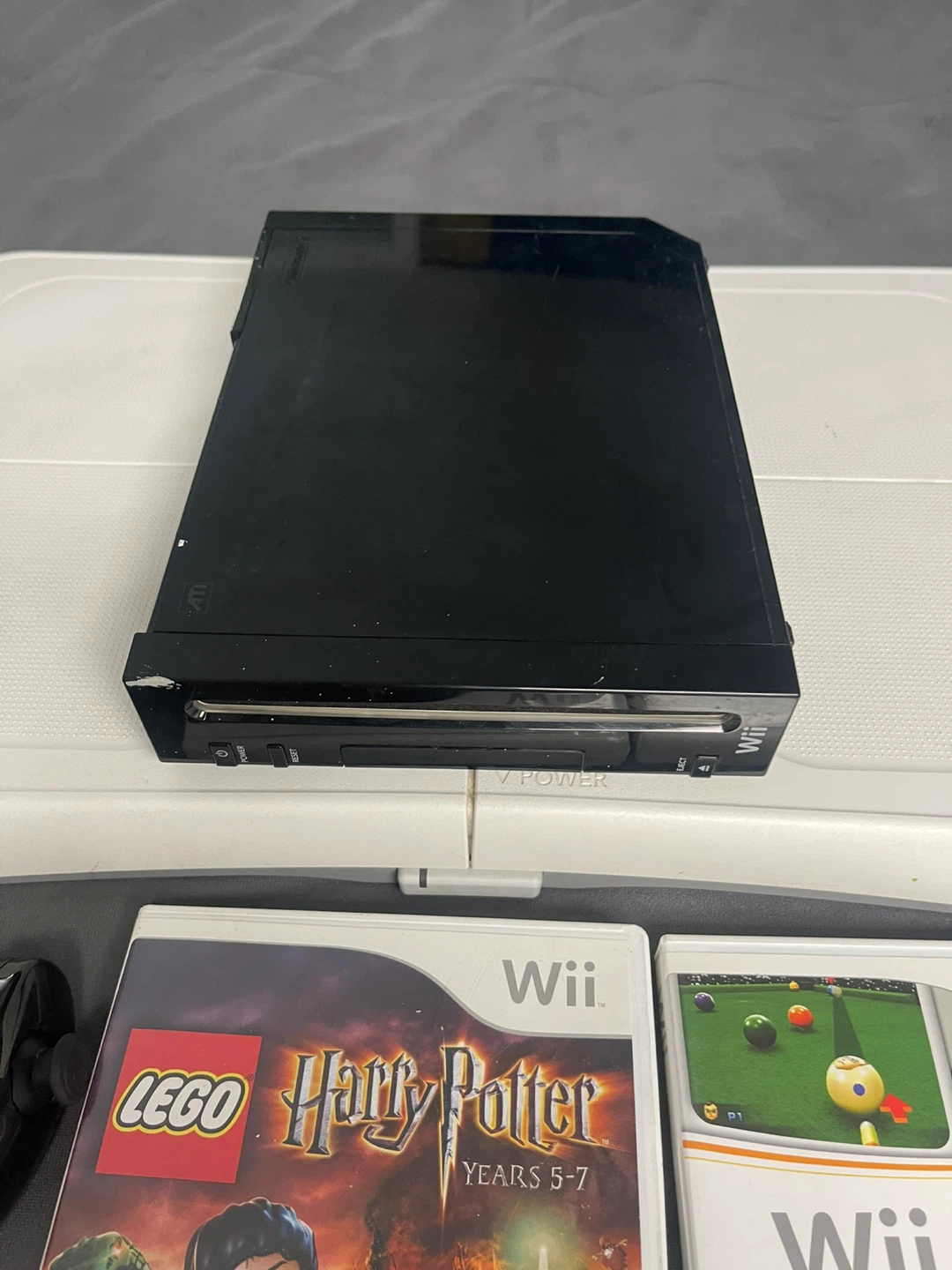 Nintendo Wii Console Bundle with Games and Accessories - photo 5