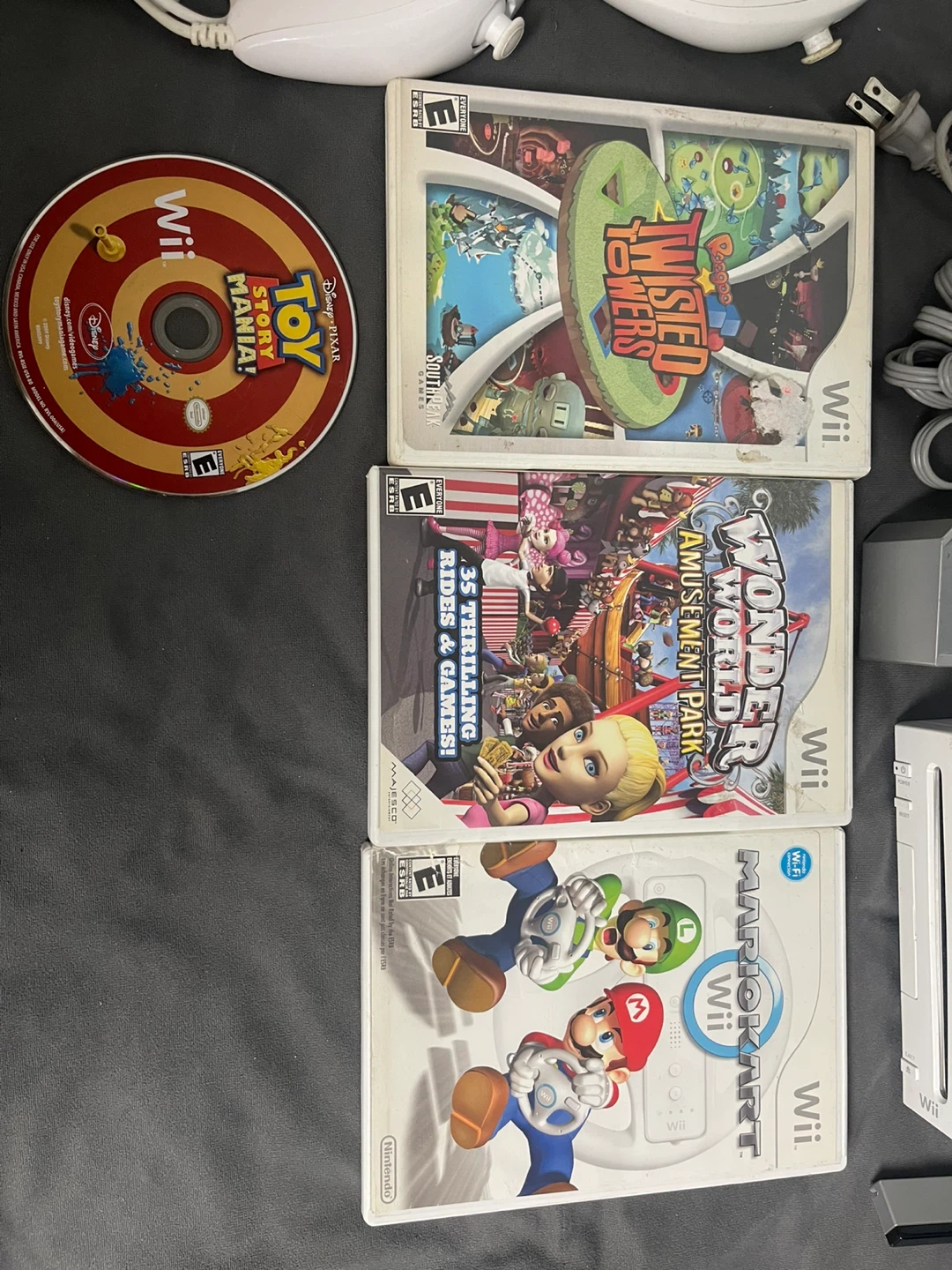 Nintendo Wii Console with Games and Controllers - photo 5