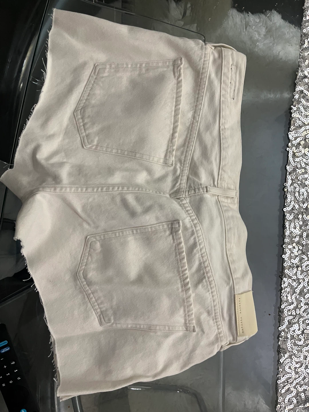 Citizensofhumanity White Denim Cutoff Shorts - photo 5