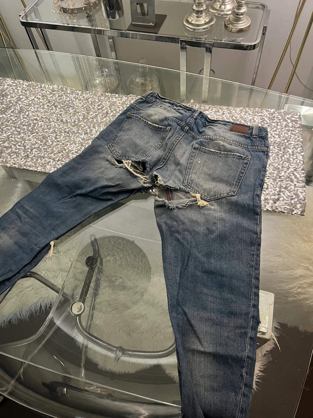 Zara Basic Dept. "1975" Distressed Jeans - photo 4